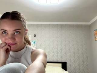 Live webcam model corinnedieffenbach on Soda Cams