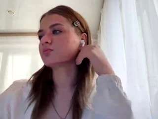 Live webcam model erinfoots on Soda Cams