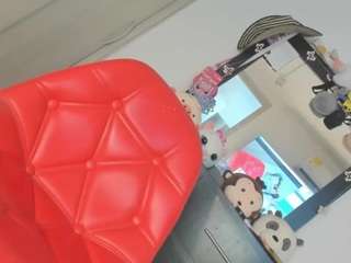 golden-explosivecum webcam