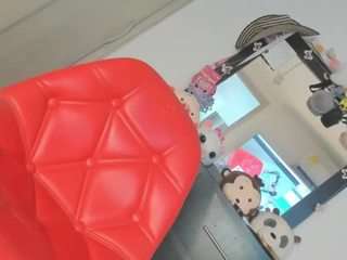 golden-explosive... Live Webcam on CamSoda