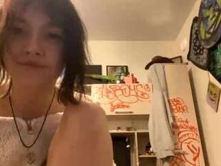 Live webcam model joanneleard on Soda Cams