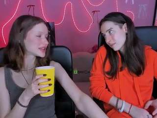 luna-wisper's CamSoda show and profile