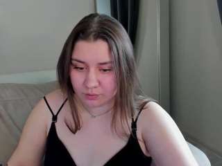 maya-raay's CamSoda show and profile