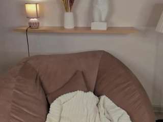 Maya-Raay live webcam show