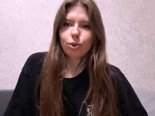 senaidajira's CamSoda show and profile