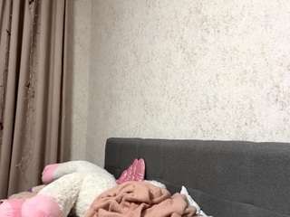 Live webcam model senaidajira on Soda Cams