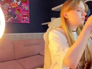 victoori-fox Live Webcam on CamSoda