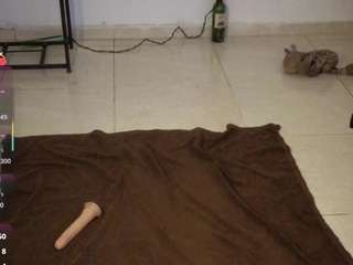 Live webcam model zara-muu on Soda Cams