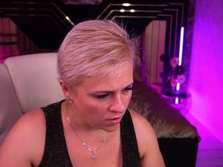 crystalvibe live webcam show