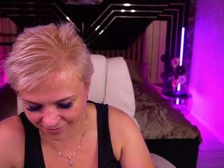 crystalvibe live webcam show