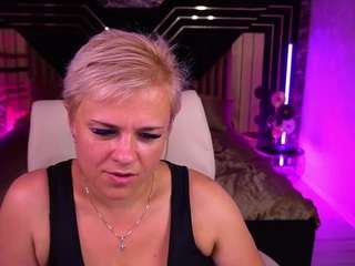 crystalvibe live webcam show