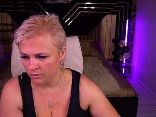 crystalvibe live webcam show