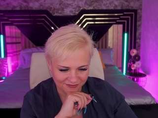 CrystalVibe live cam preview