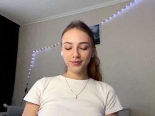 Live webcam model dorenemeza on Soda Cams