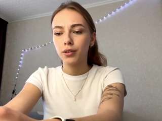 Live webcam model dorenemeza on Soda Cams