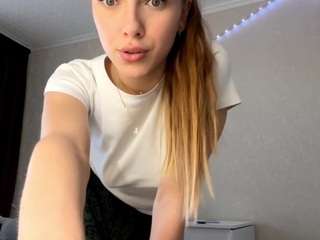 Live webcam model dorenemeza on Soda Cams