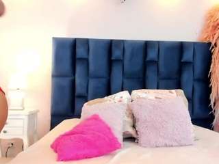 ErikaMoore live webcam show