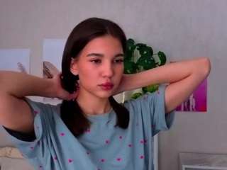 Live webcam model freddieshambrook on Soda Cams