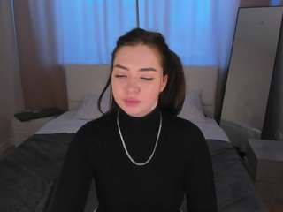 Live webcam model honey-cherrry on Soda Cams