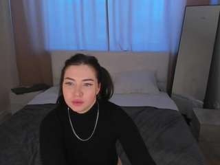 Live webcam model honey-cherrry on Soda Cams