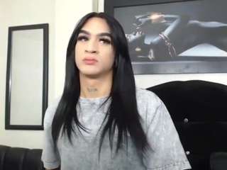 karla-lovera live cam