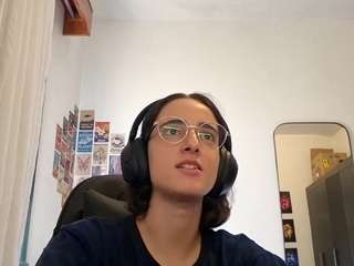 leorabreiland webcam