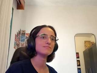 leorabreiland webcam