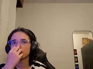 leorabreiland webcam