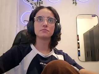 leorabreiland webcam