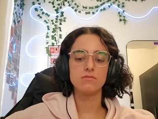 leorabreiland Live Webcam on CamSoda