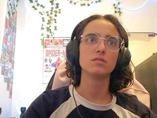 leorabreiland webcam