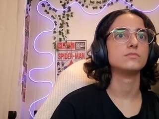 leorabreiland's CamSoda show and profile