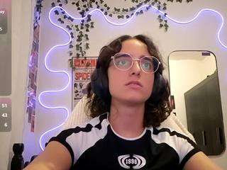 leorabreiland webcam