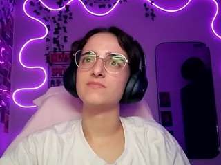 leorabreiland webcam