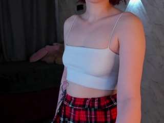 Live webcam model lessy-gracce on Soda Cams