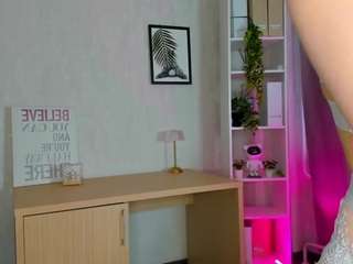 lessy-gracce's CamSoda show and profile