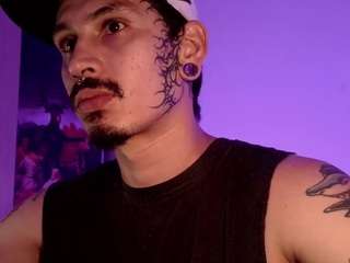 mateo60s — LIVE on Camsoda