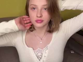 Live webcam model renezelinski on Soda Cams