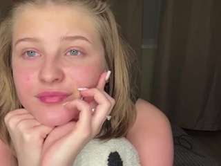 Live webcam model renezelinski on Soda Cams