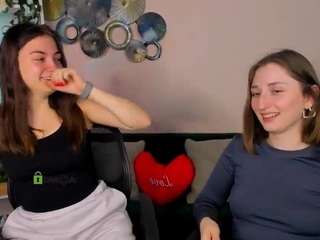 Live webcam model yuna-kim on Soda Cams