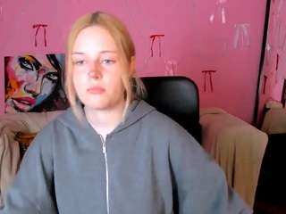 yuna-kim's CamSoda show and profile