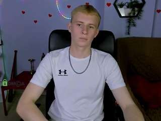 le modèle alex-reeding est en webcam porno dans un show sur le site camsoda, il possède les tags suivants: bondage,hidden gay sex,fetish,gape,gay jerk,genital piercings,german,grandpa,gray eyes,handjob,india,brazilian,indian,irish,italian,japanese,jerk off,korean,outside,smoking