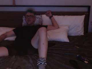 Live cam show with Avery After Dark