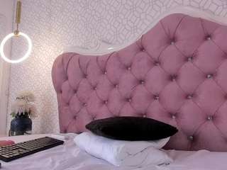 catalina-carter's CamSoda show and profile