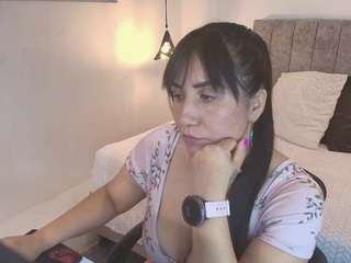 Live webcam model gia-fox on Soda Cams