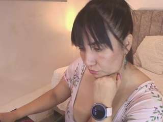 gia-fox Live Webcam on CamSoda