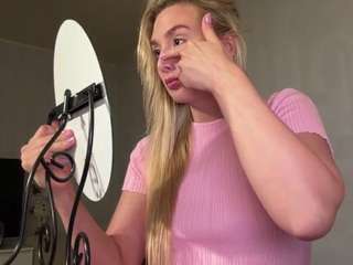 Live webcam model junomaris on Soda Cams