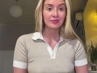 Live webcam model junomaris on Soda Cams