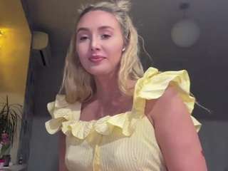 Live webcam model junomaris on Soda Cams