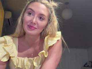 Live webcam model junomaris on Soda Cams